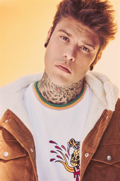 fedez and bershka.